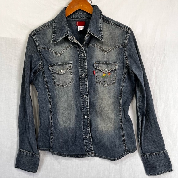 Levis Vintage Shirt Womens Large Denim Pearl Snap Western Jean Top Embroidered L - Picture 1 of 16